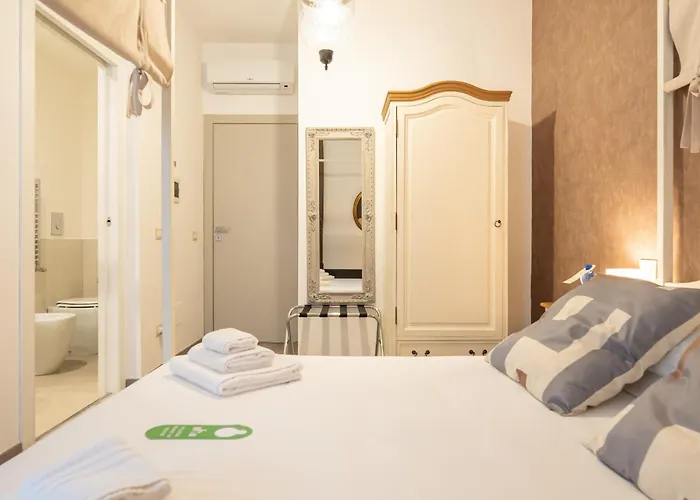 Affittacamere Flaminia Rooms&suites *